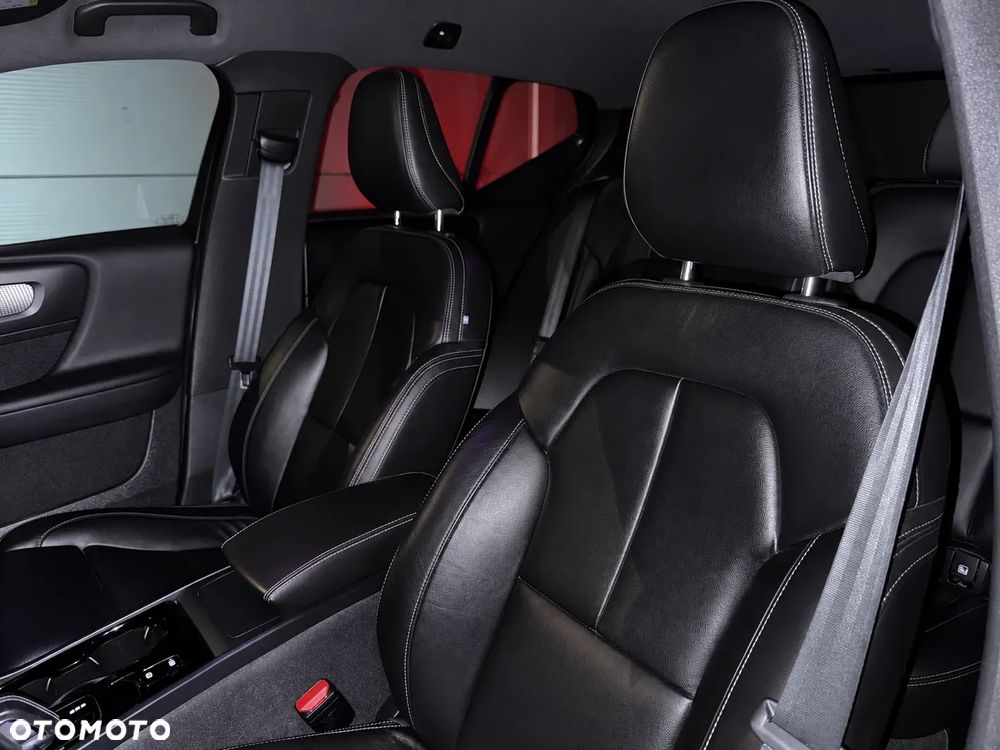 Volvo XC 40 T3 R-Design - 18