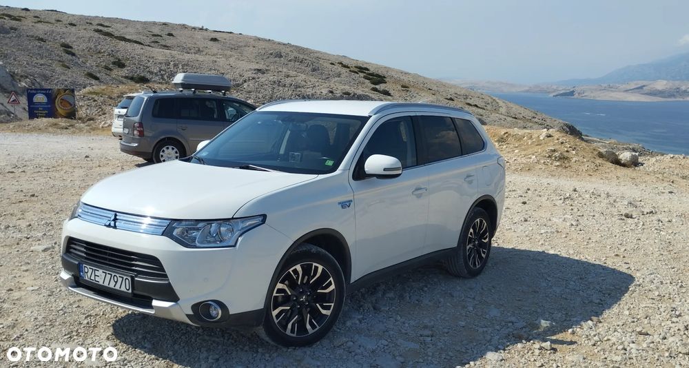 Mitsubishi Outlander 2.0 4WD Plus - 4