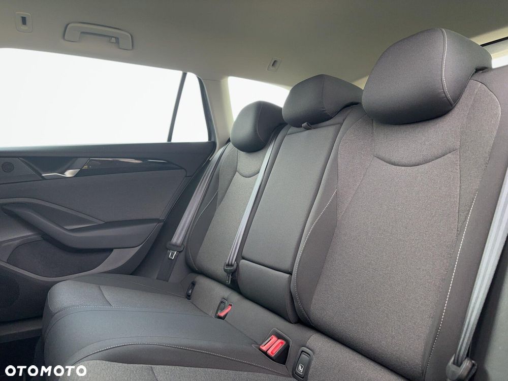 Volkswagen Passat Variant 2.0 TDI SCR DSG - 18