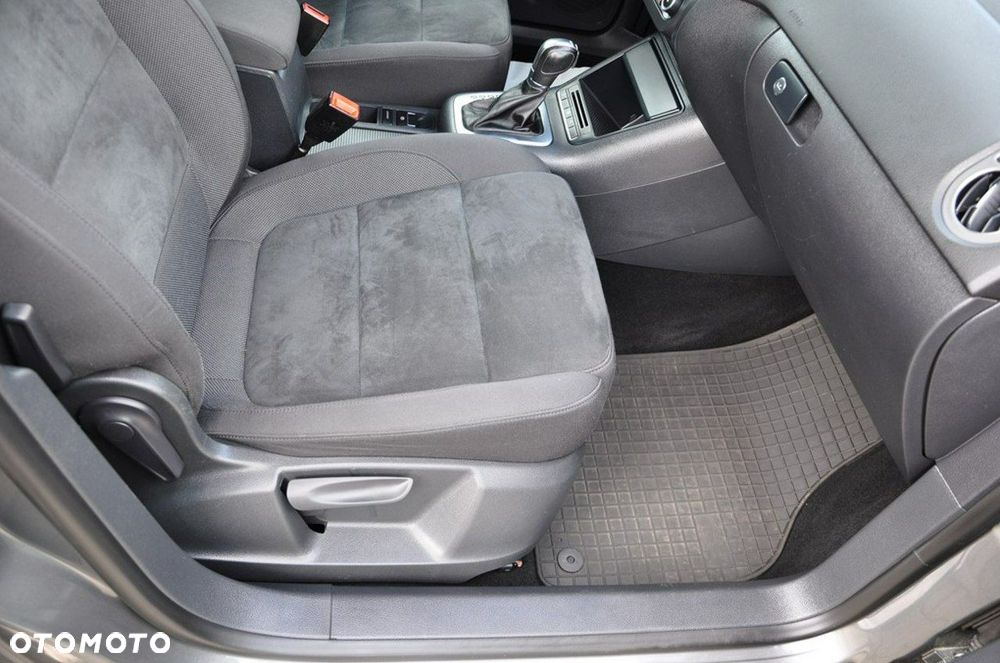 Volkswagen Tiguan - 28
