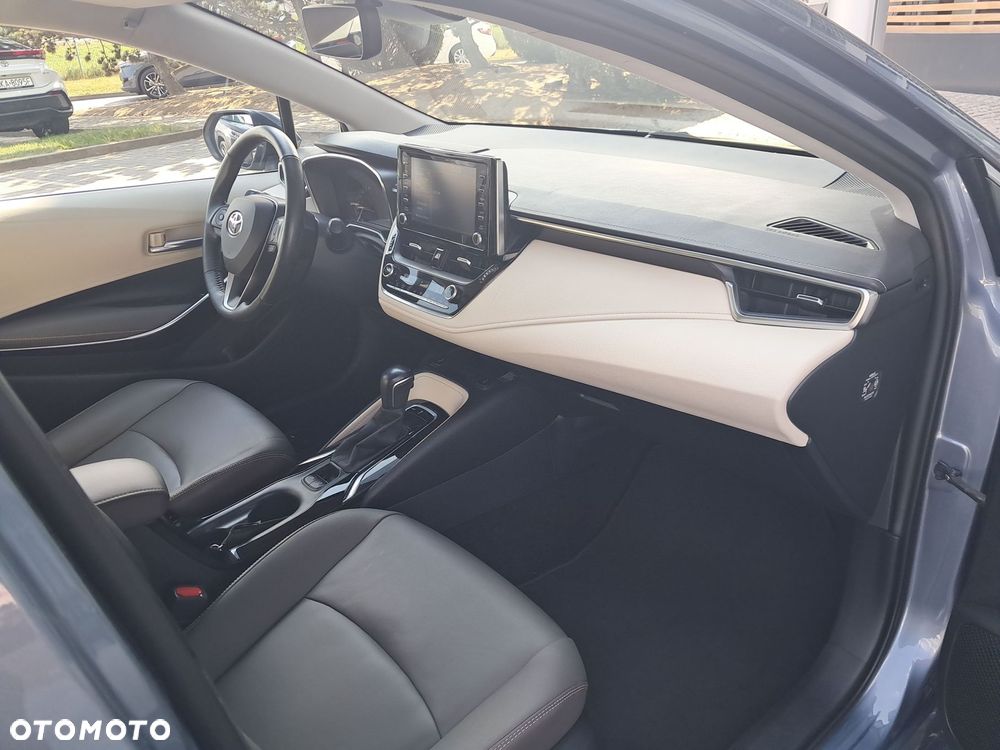 Toyota Corolla 1.6 Executive MS - 30