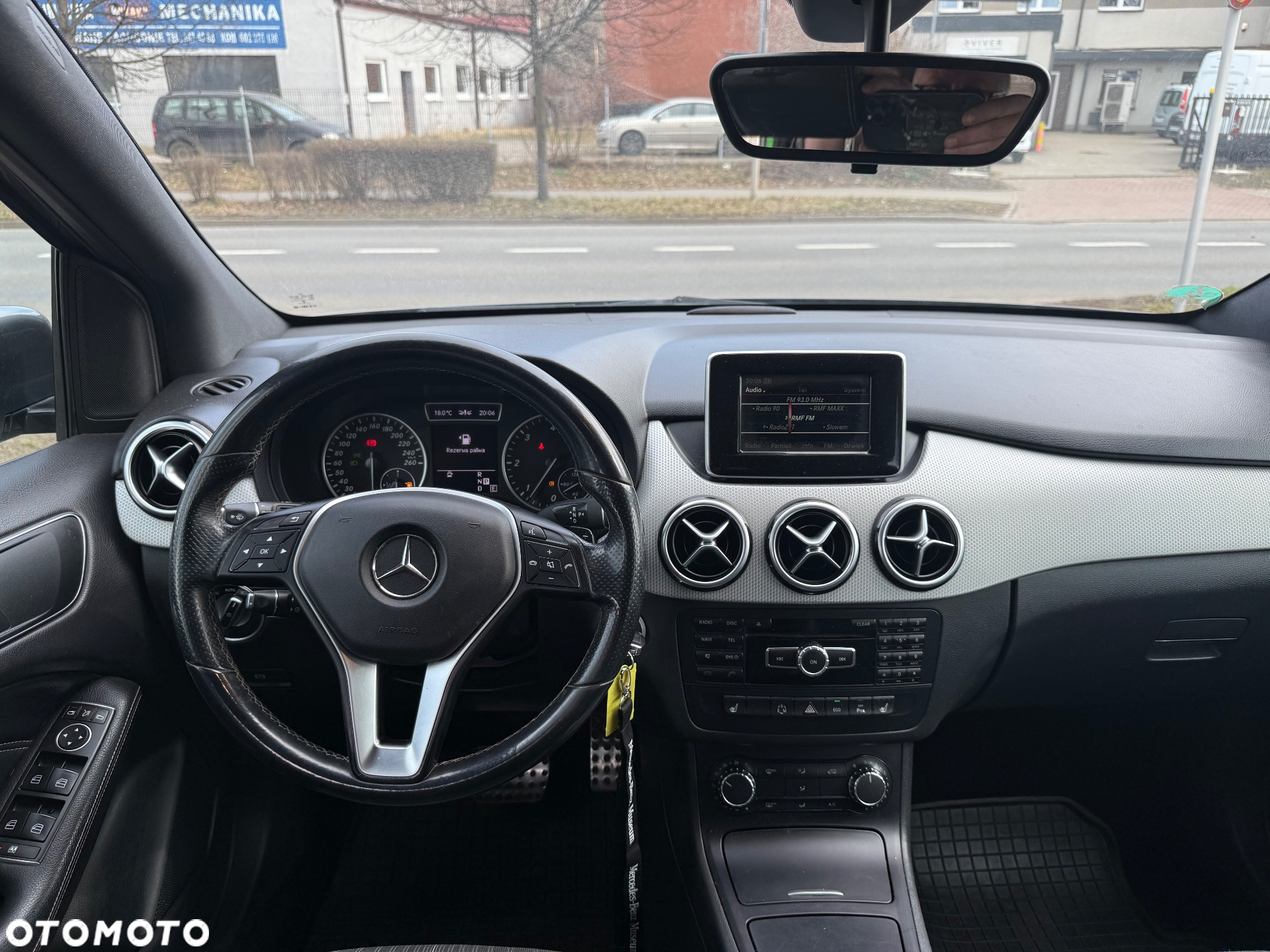 Mercedes-Benz Klasa B 180 CDI (BlueEFFICIENCY) 7G-DCT - 4