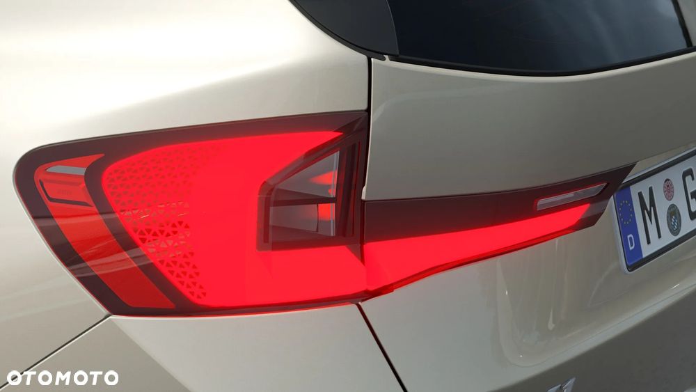 BMW X1 sDrive18i xLine - 9