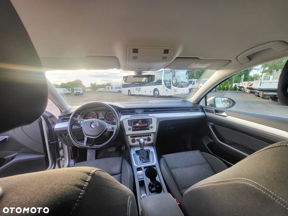 Volkswagen Passat 2.0 TDI SCR Trendline DSG - 8