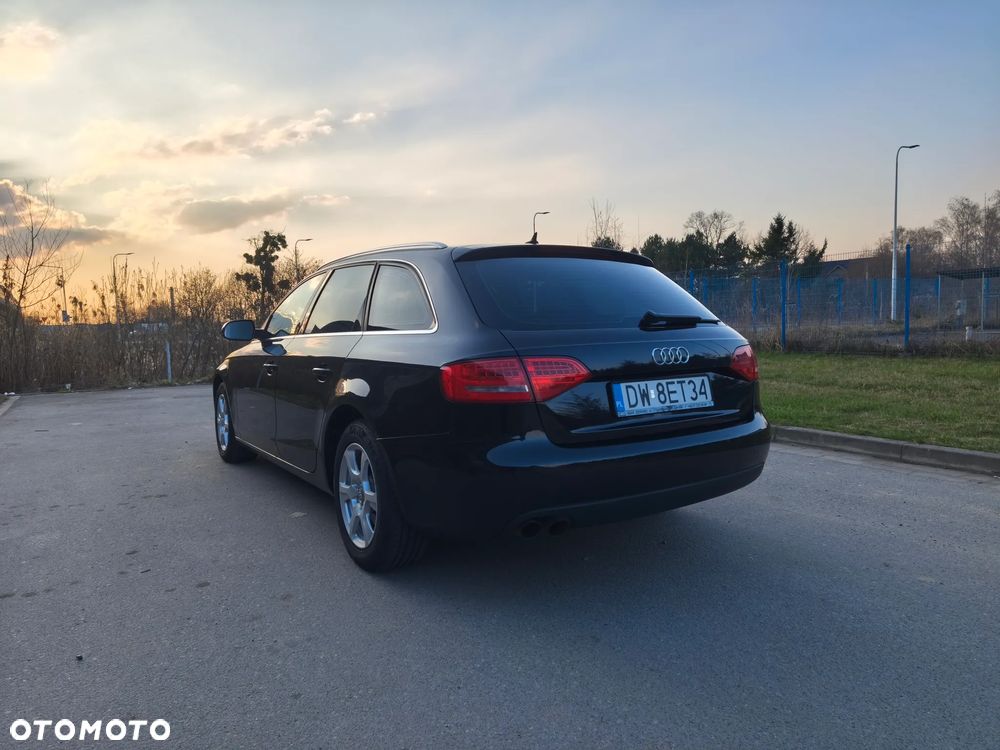 Audi A4 Avant 2.0 TDI DPF Attraction - 4