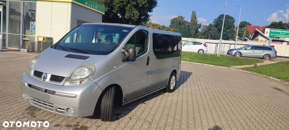 Renault Trafic dCi Passenger - 13