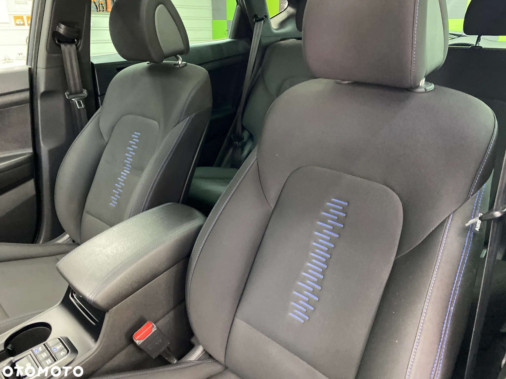 Hyundai Tucson blue 1.7 CRDi 2WD DCT Premium - 9