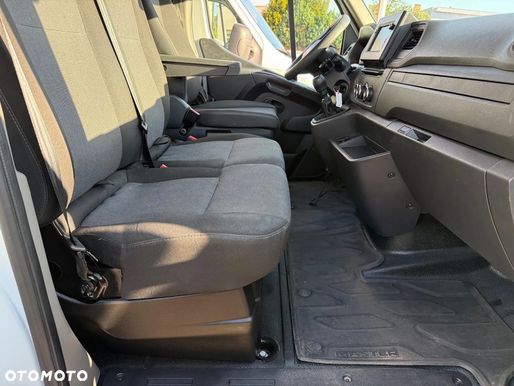 Renault Master - 18