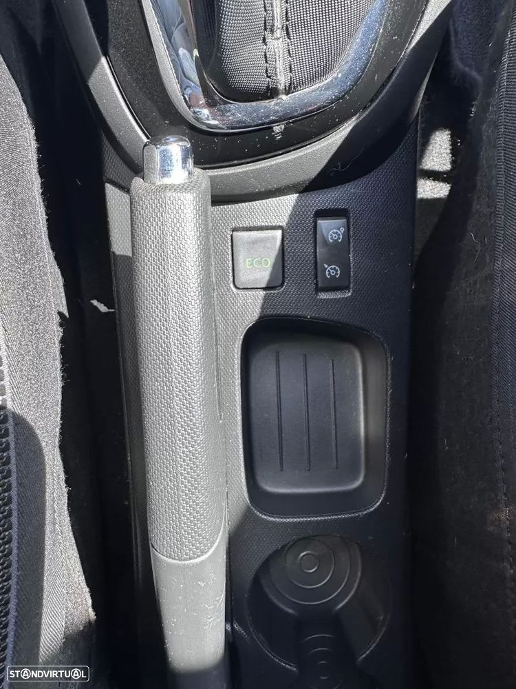 Renault Captur 1.5 dCi Sport EDC - 44