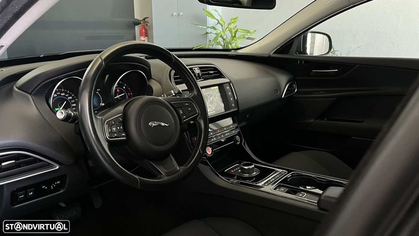 Jaguar XE 2.0 D Prestige Aut. - 11