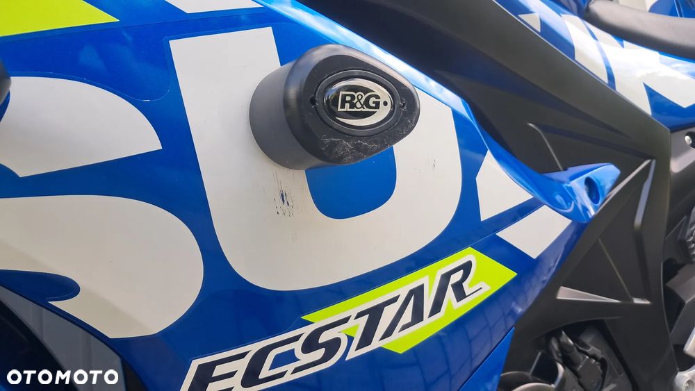 Suzuki GSX-R - 23