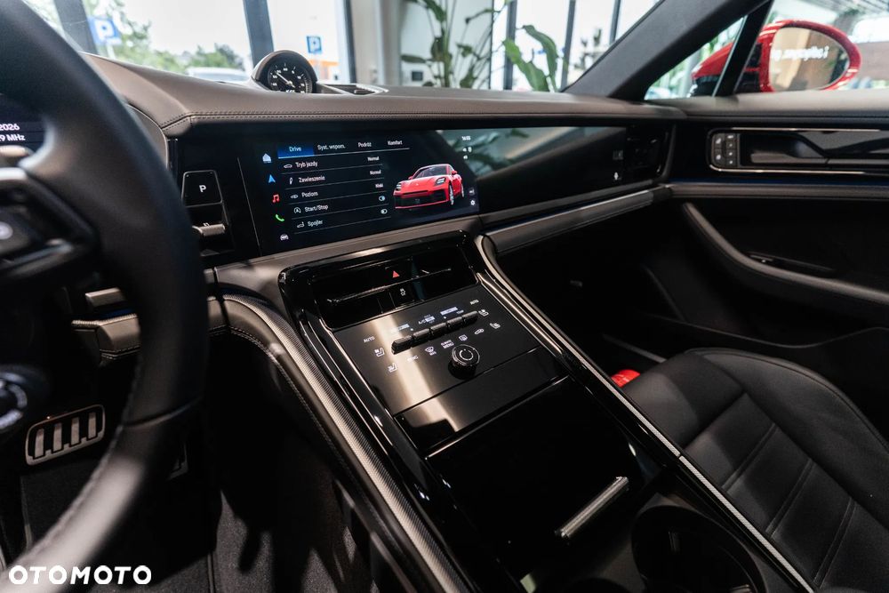 Porsche Panamera 4 - 28