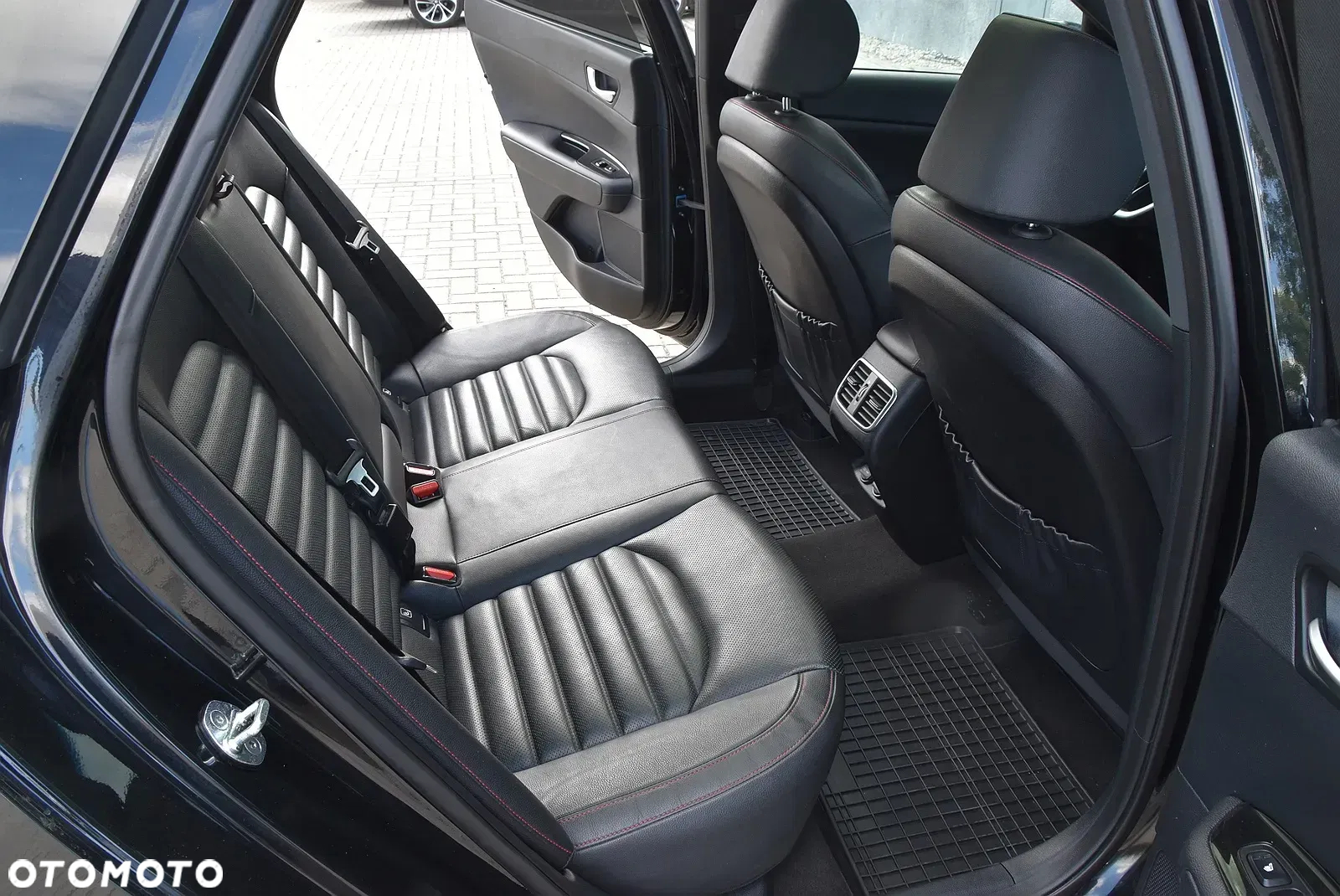 Kia Optima - 22