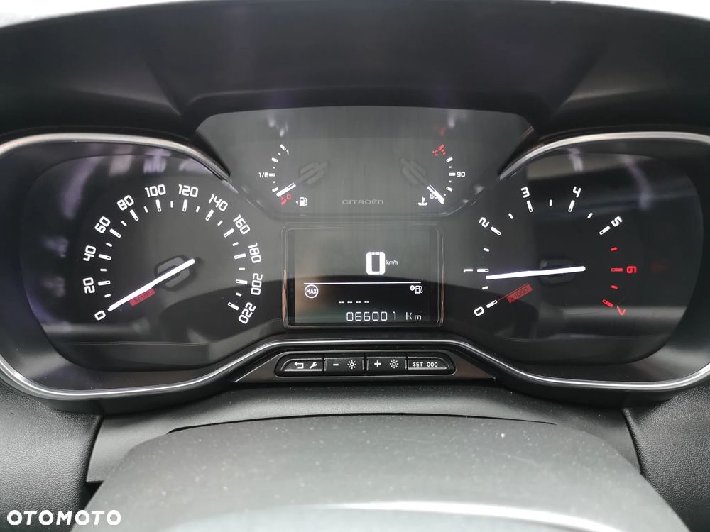 Citroën C3 Aircross 1.5 BlueHDi Live S&S - 13