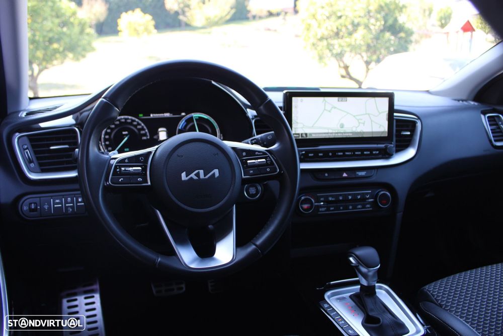 Kia XCeed 1.6 GDi PHEV First Edition+SRF - 30