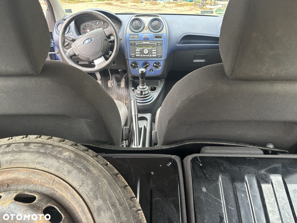 Ford Fiesta - 7