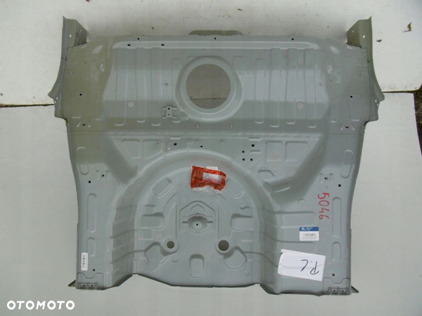 HYUNDAI i10 13-16 PODŁOga bagażnika wanna nowa