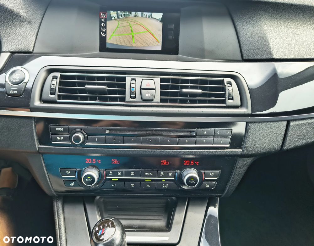BMW Seria 5 520d Luxury Line - 12