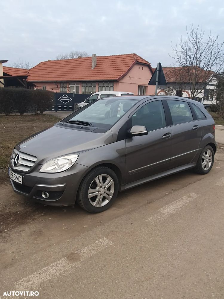 Mercedes-Benz B - 1