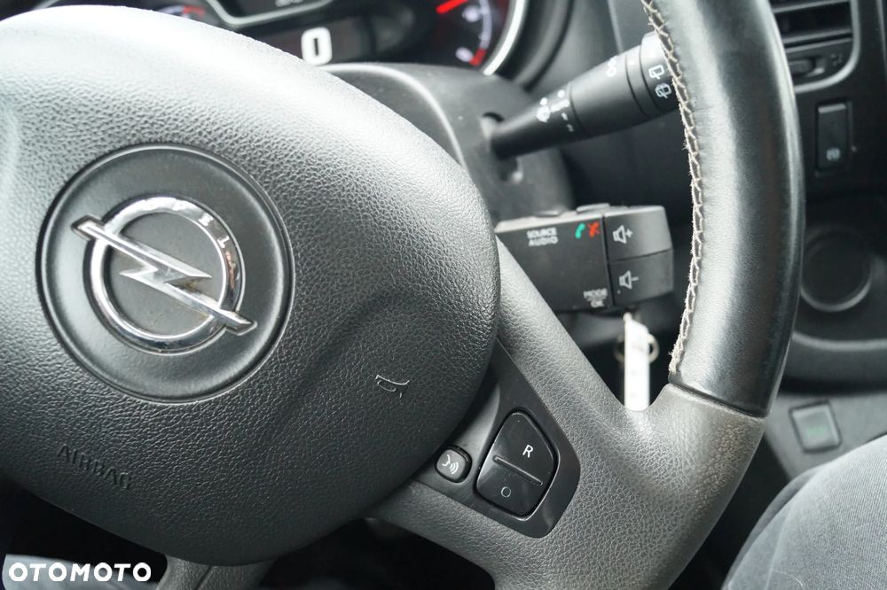 Opel Vivaro - 14