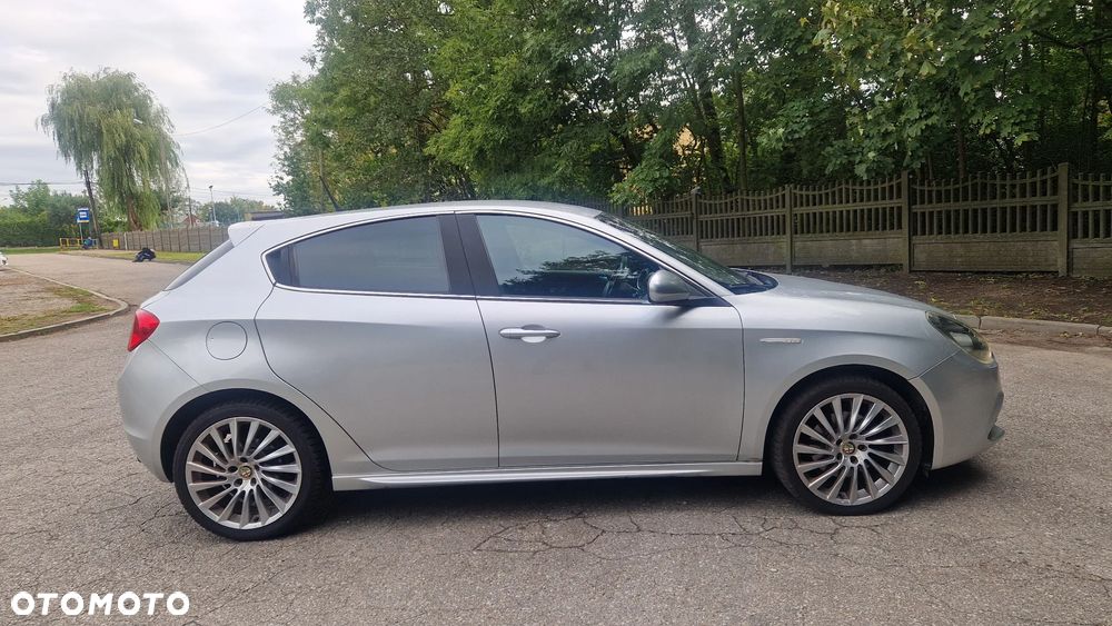Alfa Romeo Giulietta 2.0 JTDM 16V Veloce - 4