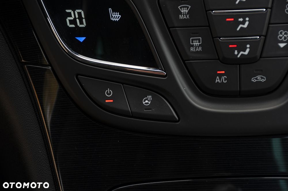 Opel Insignia - 40