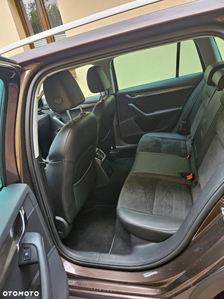 Skoda Octavia Scout 2.0 TDI 4x4 DSG - 6