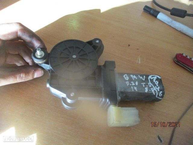 Motor Elevador Vidro M13970A00 BMW F20 2014 TD BMW F20 2013 118D 143CV 5P CINZA TD - 5