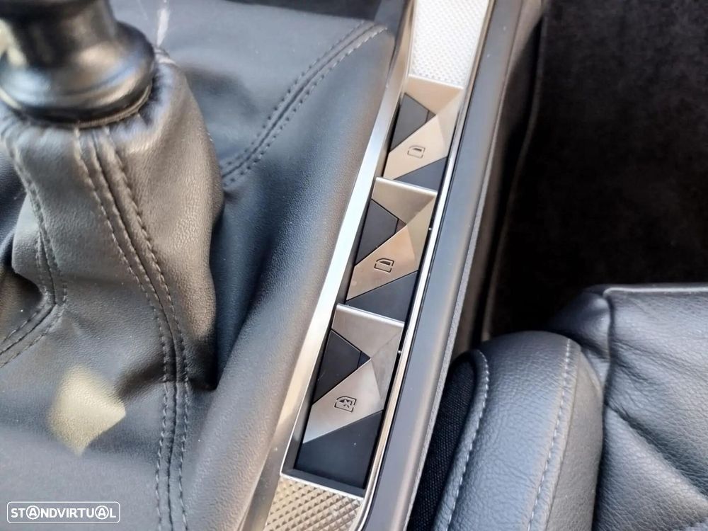 DS DS3 PureTech 100 PERFORMANCE LINE - 26