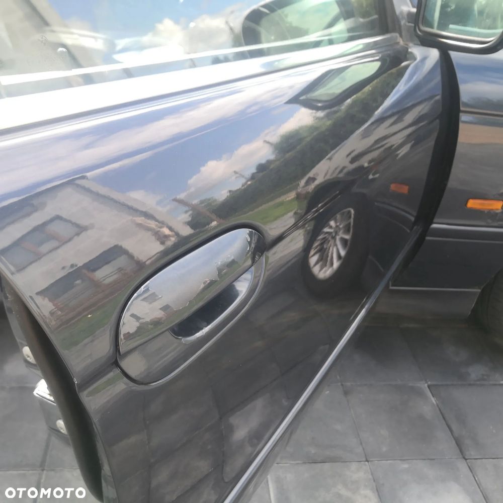 BMW Seria 5 525i - 6