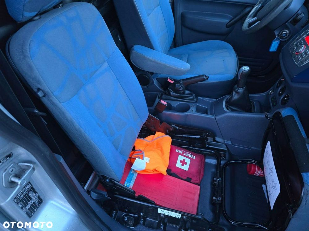 Ford Transit Connect - 21