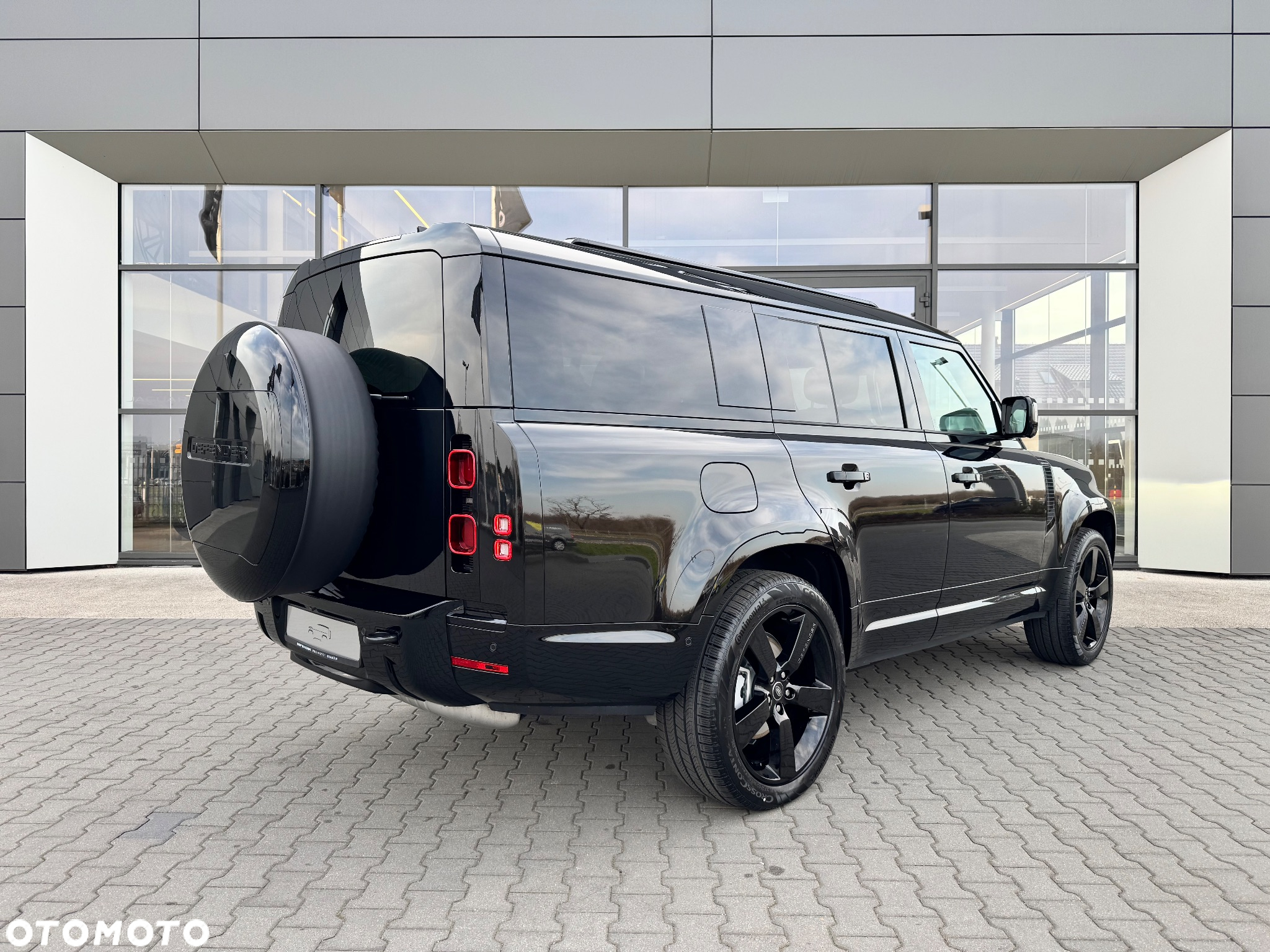 Land Rover Defender - 6