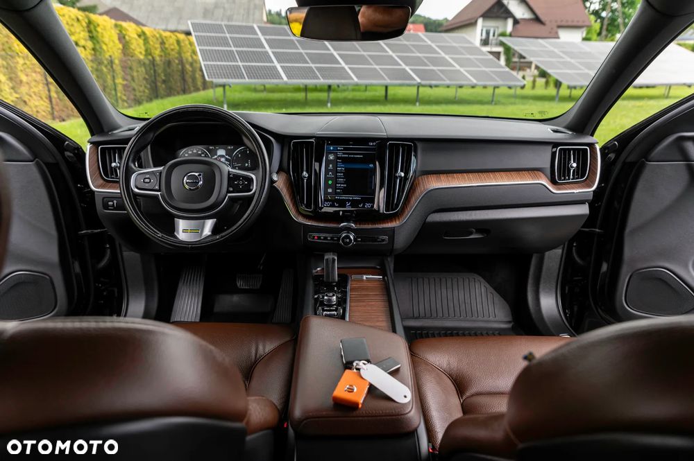 Volvo XC 60 B4 D Ultimate Dark - 21