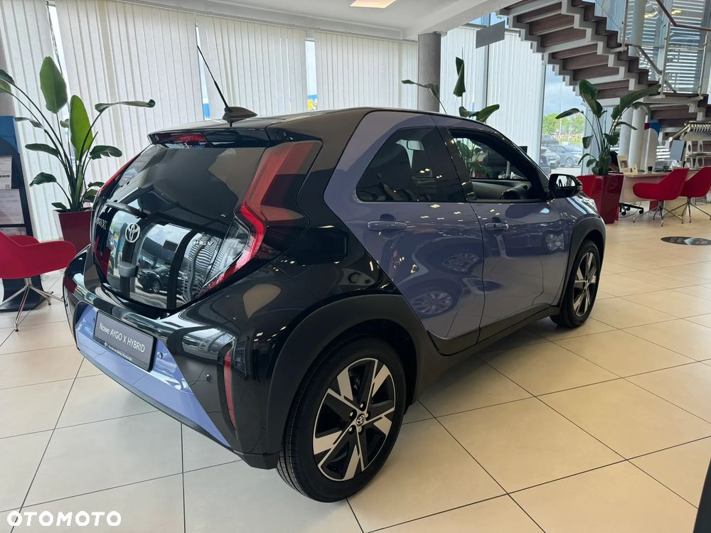 Toyota Aygo X Hybrid 1.5 Style e-CVT - 6