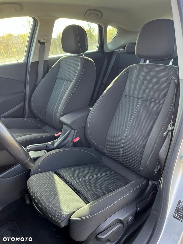 Opel Astra 1.6 Turbo Sport - 8