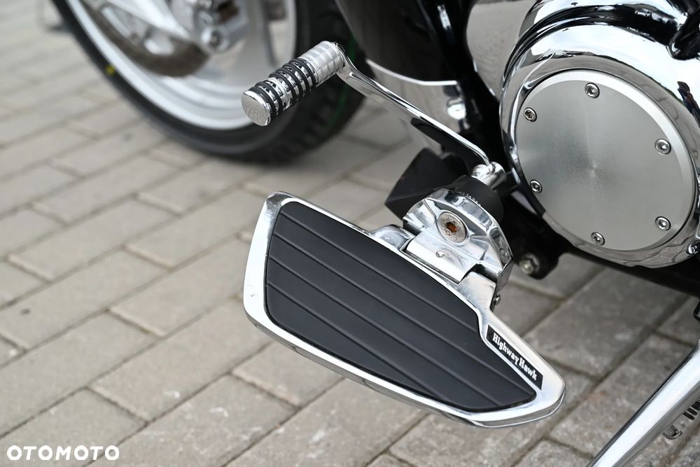 Suzuki Intruder - 37