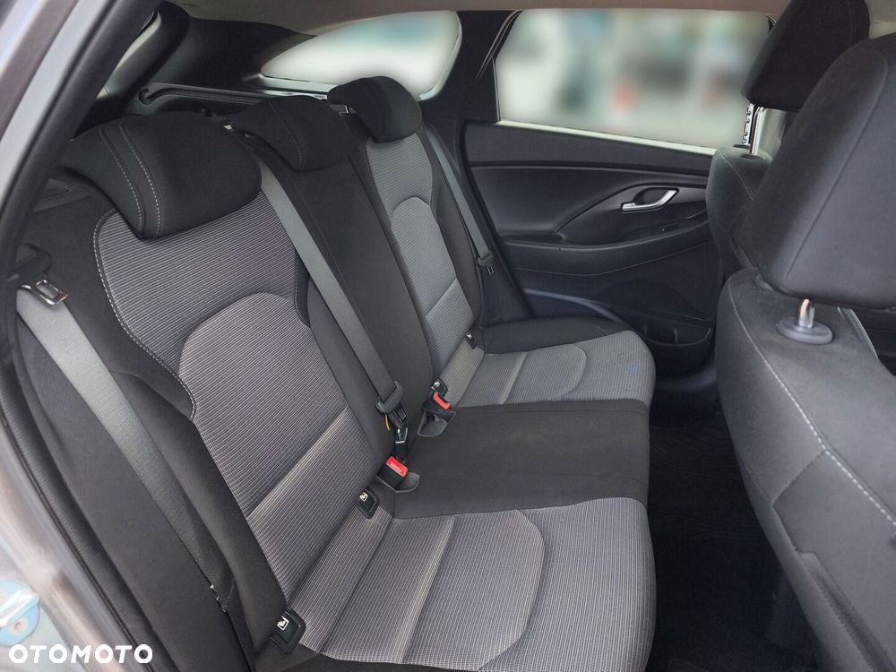Hyundai i30 1.0 T-GDI Classic + - 11