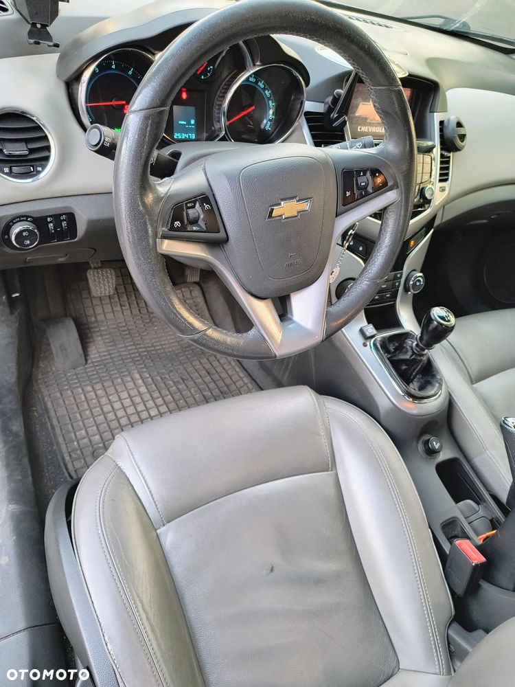 Chevrolet Cruze 1.8 LTZ - 6