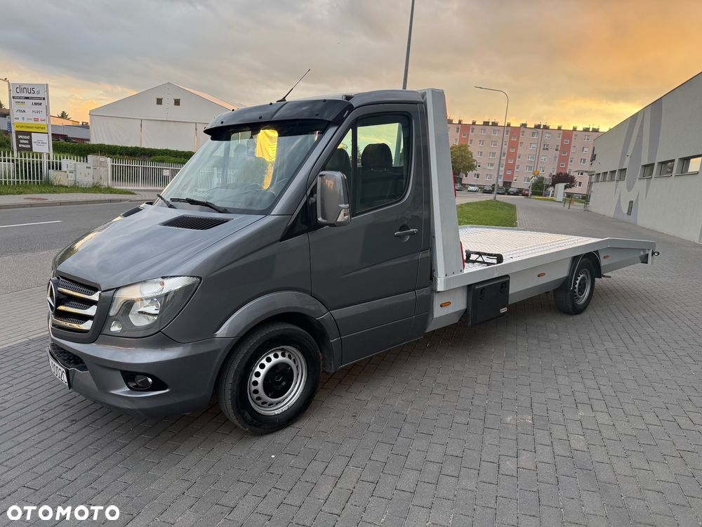 Mercedes-Benz Sprinter - 11