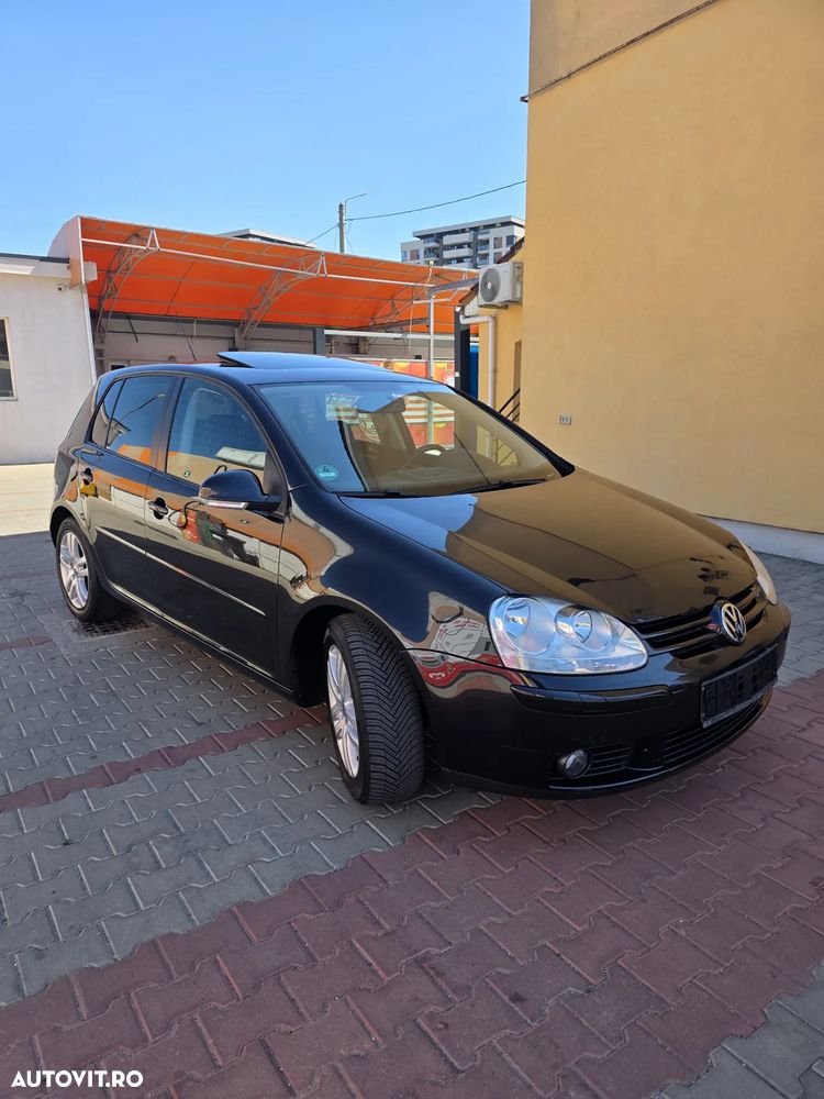 Volkswagen Golf - 2