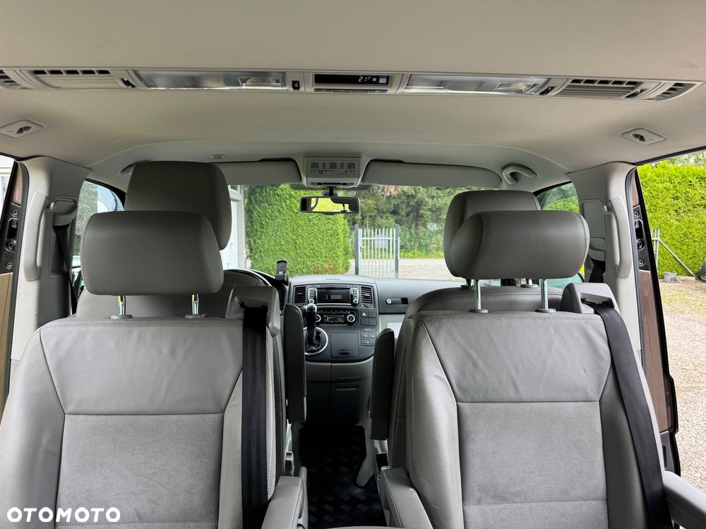 Volkswagen Multivan - 17