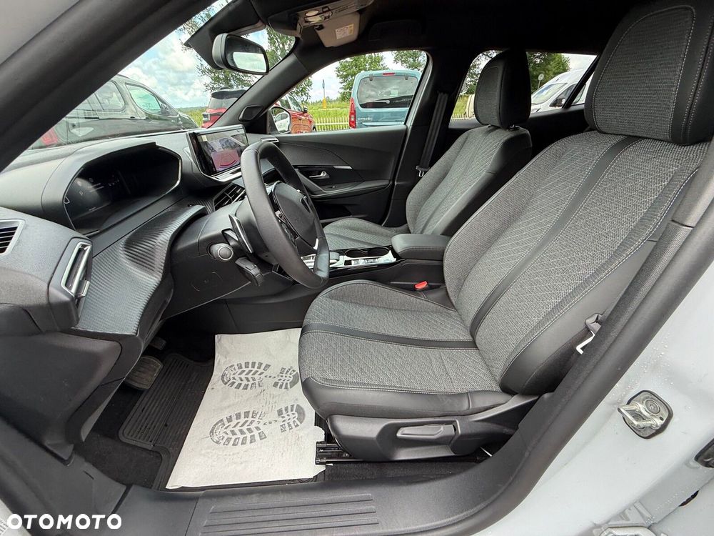 Peugeot 2008 1.2 PureTech Allure Pack S&S EAT8 - 16