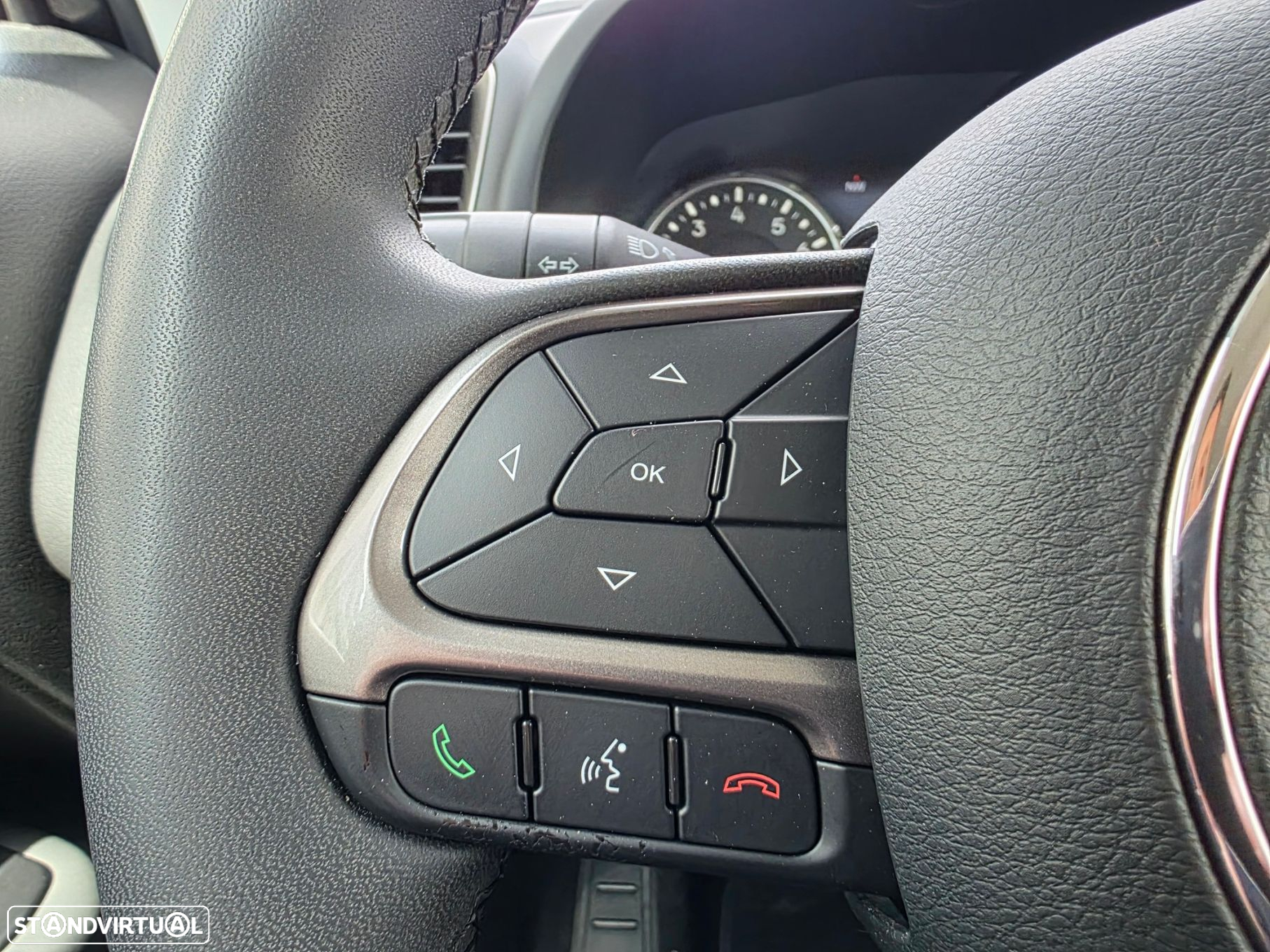 Jeep Renegade 1.3 T Limited S DCT - 13