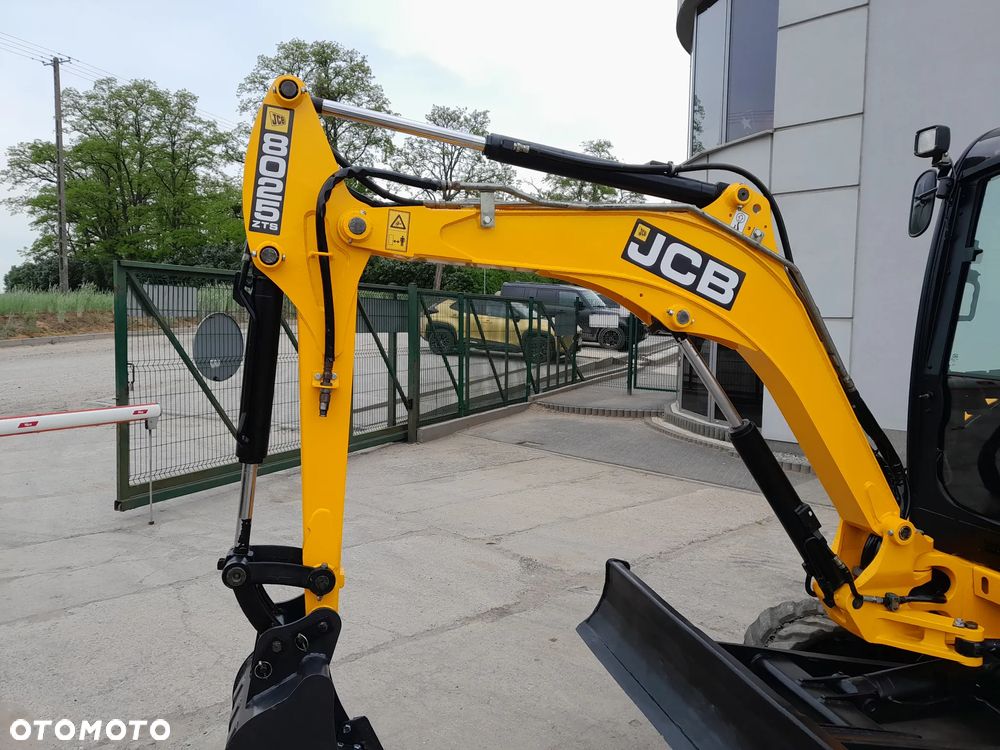 JCB 8025 2018R - 17