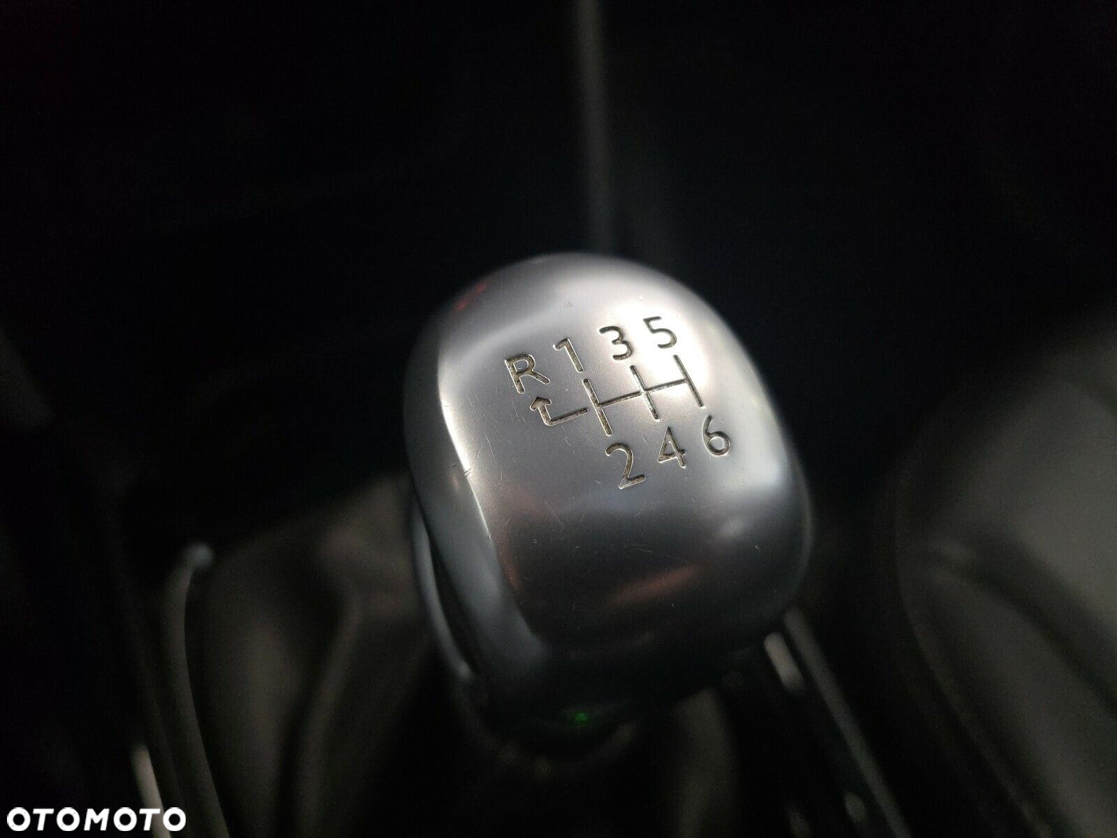 Peugeot 2008 1.2 Pure Tech GPF Allure S&S - 27