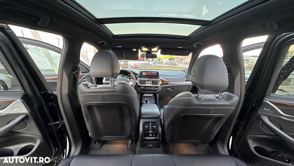 BMW X3 xDrive30i AT Luxury Line - 30