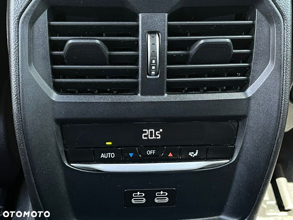BMW Seria 3 330e xDrive M Sport - 40