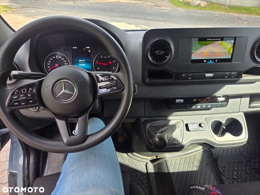 Mercedes-Benz Sprinter - 9