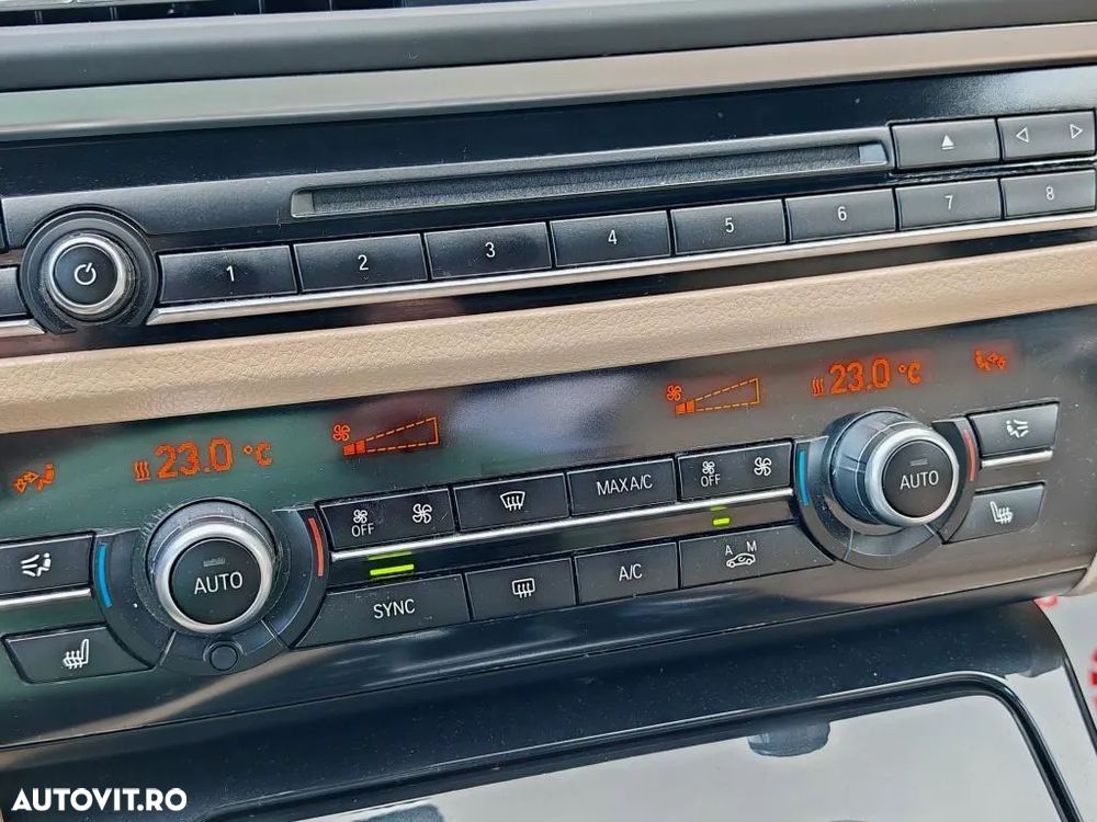 BMW Seria 5 525d Sport-Aut. - 21