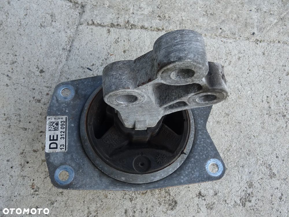 PODUSZKI ŁAPA PODUSZKA SILNIKA SKRZYNI OPEL INSIGNIA 13228305 CS 1,6T , 1,8 skrzynia M32 - 22